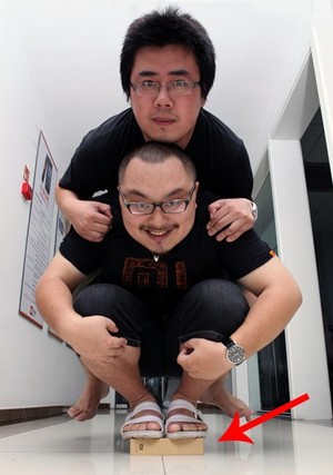 小米手机二代的包装盒，可以承受 180kg 的重量 BigPic:379x540