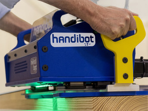 更智慧的CNC雕刻機：handibot（圖：handibot)