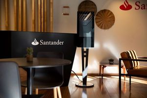 Zytronic觸控技術協助Santander銀行轉型