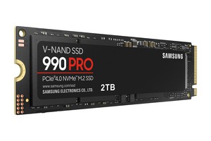 三星推出990 PRO 系列以高速縮短載入時間並提升遊戲反應能力，配備散熱控制解決方案，有助於固態硬碟實現不間斷的遊戲體驗。